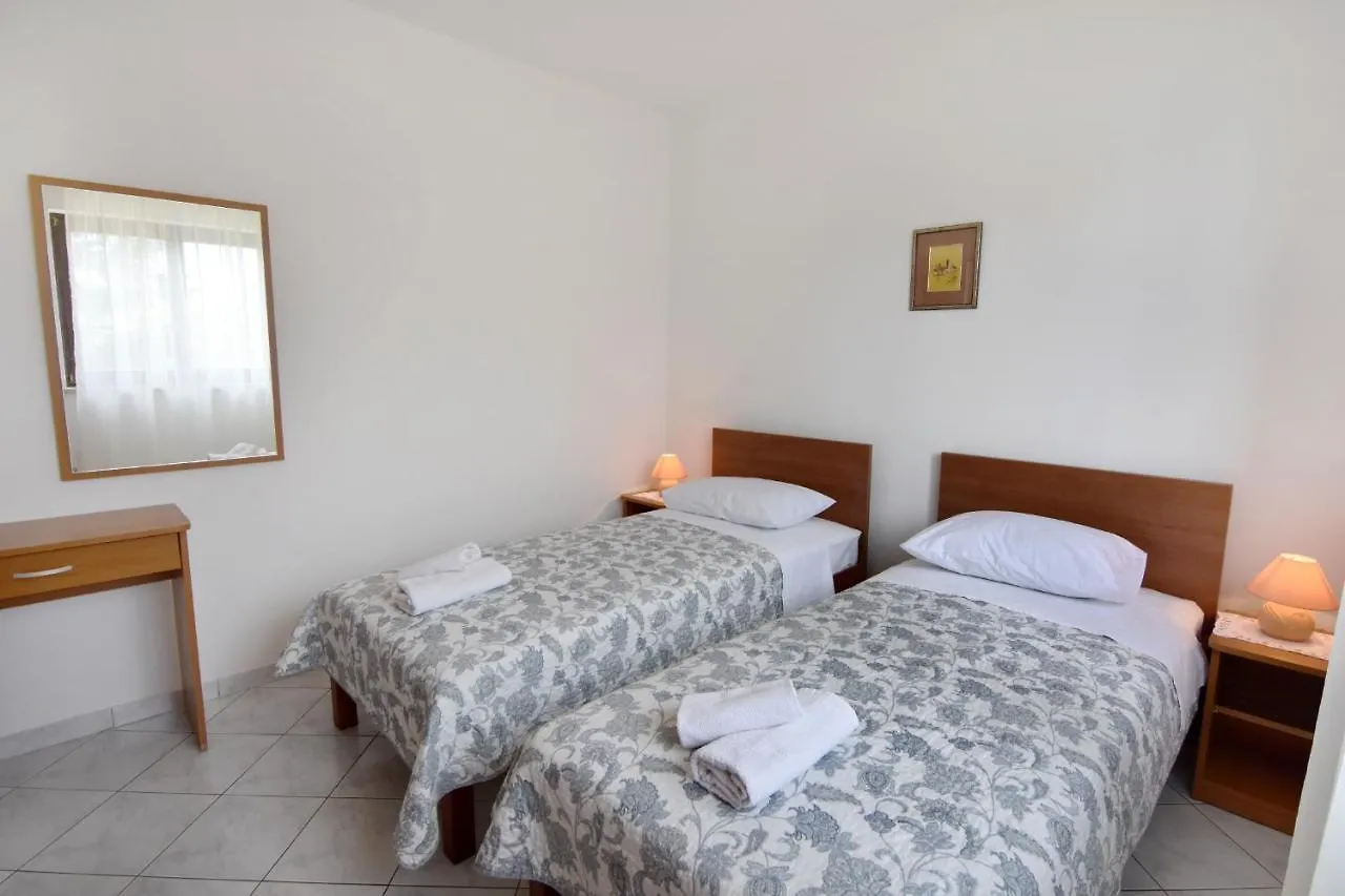 Family Friendly Apartments With A Swimming Pool Valica, Umag - 21926