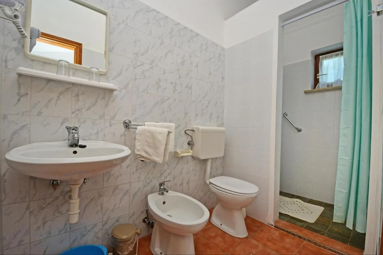 Family Friendly Apartments With A Swimming Pool Valica, Umag - 21926