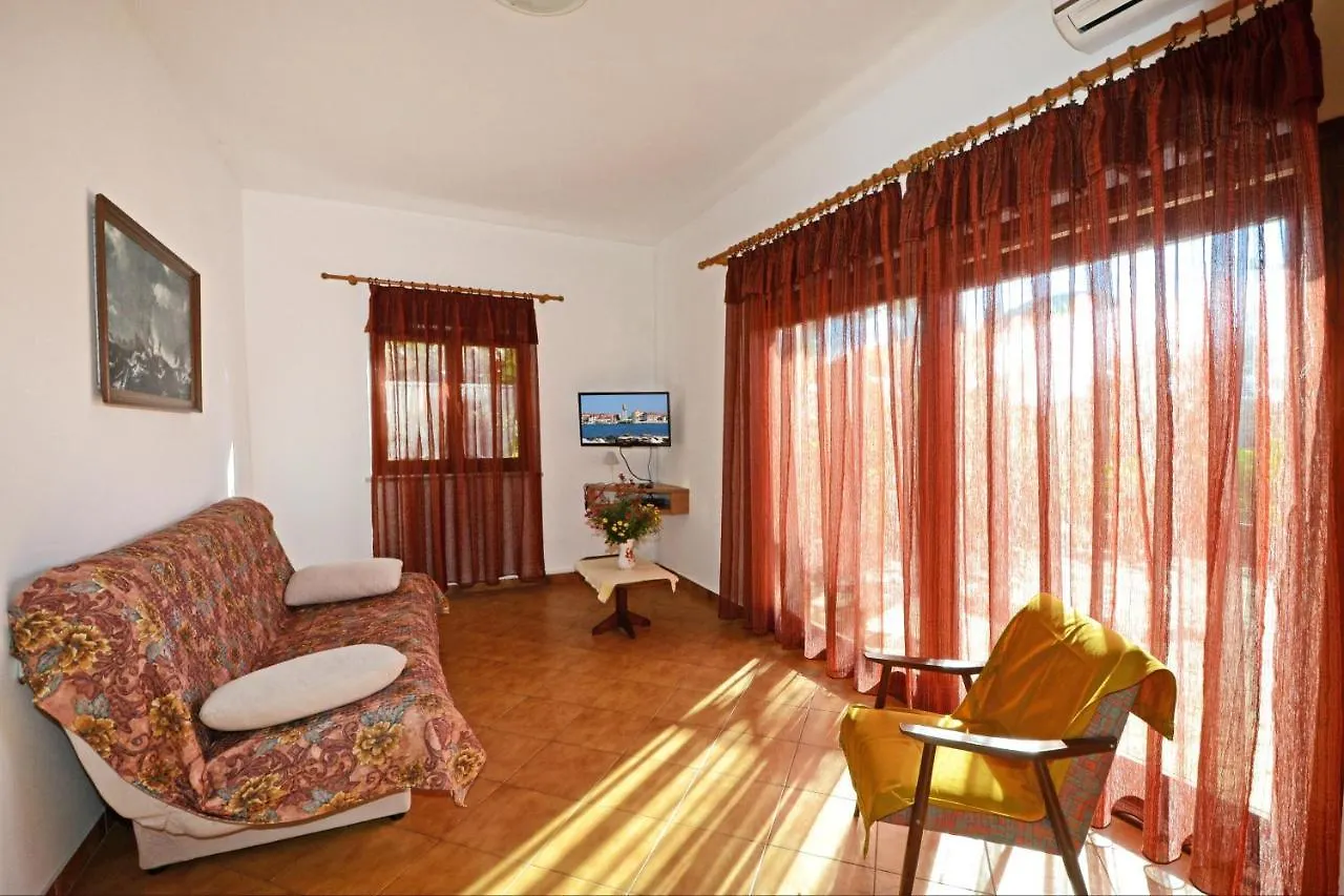 Family Friendly Apartments With A Swimming Pool Valica, Umag - 21926