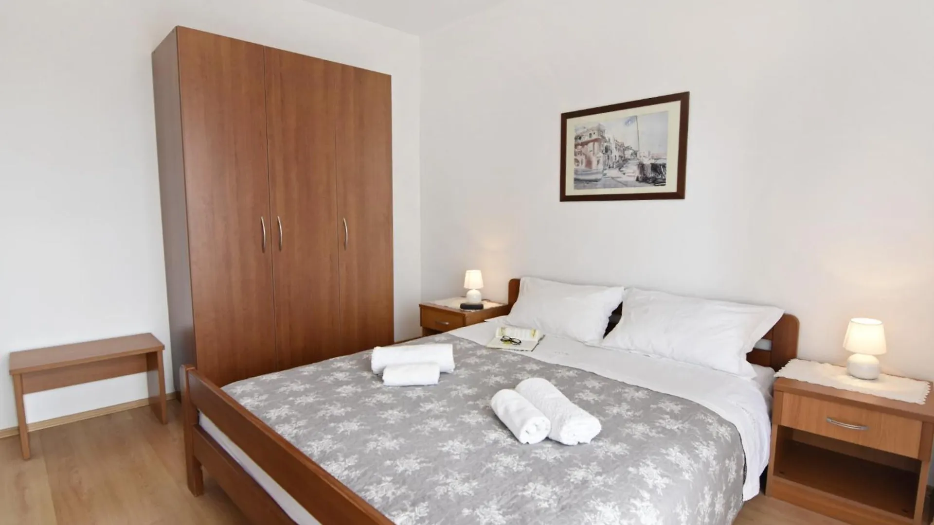Family Friendly Apartments With A Swimming Pool Valica, Umag - 21926 Hırvatistan